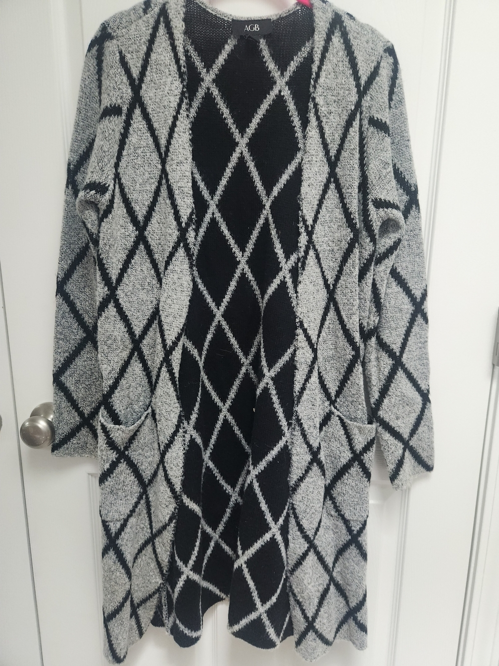 AGB Black and Gray Diamond Open-Front Women's Sweater Cardigan